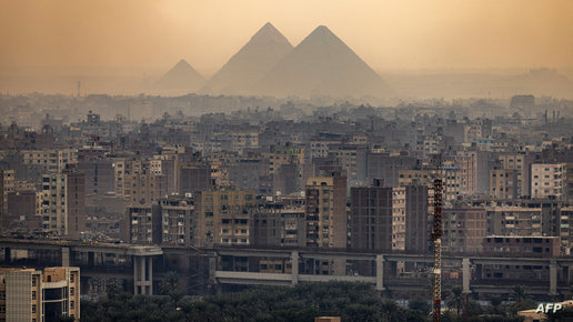 تغليف الهرم” كما كان في زمنه.. “هدية مصر إلى العالم” تثير جدلا واسعا