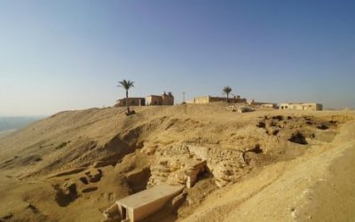 مصر تعلن اكتشاف مقبرة صخرية جديدة في منطقة سقارة الأثرية