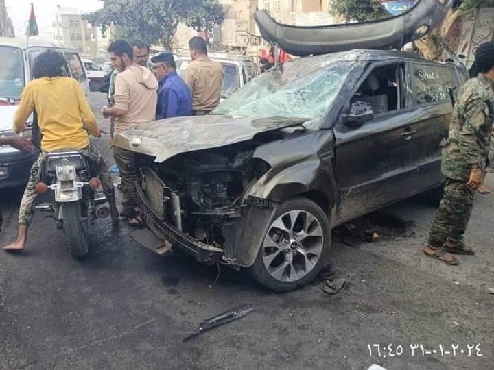 حادث مروري بتعز تسبب بوفاة 3 نساء وطفل وإصابة إمرأة وطفل أخر شقيق المتوفي في منطقة الجحملية نتيجة تعطل الفرامل وانقلاب السيارة