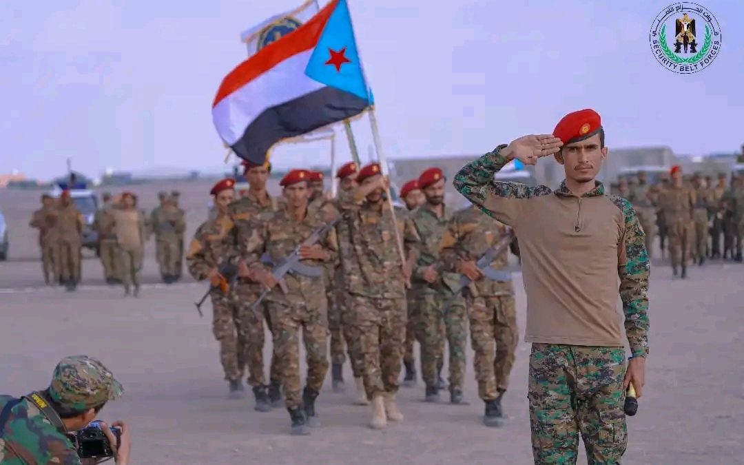 حزام لحج يدشن العام التدريبي والمعنوي 2024 بعرض عسكري مهيب
