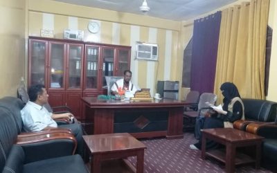 مدير عام خنفر “اليوسفي”  يلتقي بمندوبة منظمة كير قسم الصحة