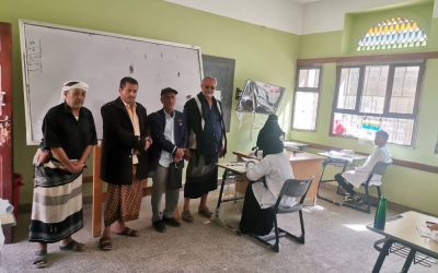 *الحربي والبرهمي يدشنان إمتحان الفصل الأول لجامعة عدن للعلوم الطبية والتطبيقية بمديرية يهر يافع*