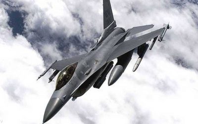 عاجل التحالف الدولي يوجه ضربات على مواقع حوثية في اليمن