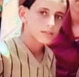 مستشار مدير عام التربية بأبين يعزي أسرة الشهيد يسلم امشعث بمقتل ابنها الطالب عبدالعزيز عن طريق الخطأ