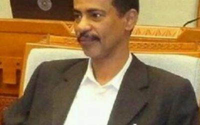 العولقي يعزي الدكتور باعزب في وفاة عمه