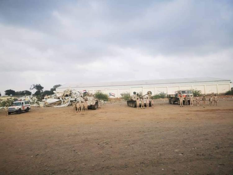 قوة الدروع في محافظة لحج تدشن العام التدريبي الجديد بعرض عسكري وحفل تخرج سرية دبابات