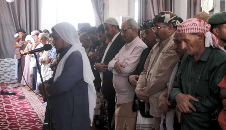 الجعدي يتقدم موكب تشييع الشهيد محمد المرهبي