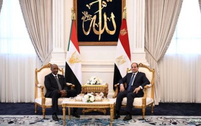 السيسي والبرهان يبحثان تطورات الأوضاع في السودان و”جهود تسوية الأزمة”