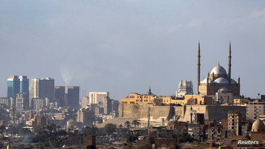بين الديون والتخارج.. لماذا تبيع الحكومة المصرية أصولا تاريخية؟