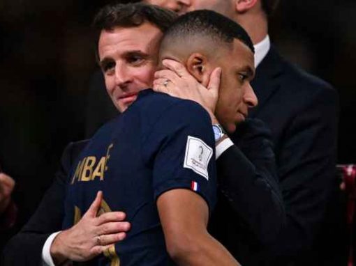 الرئيس ماكرون يستدعي كيليان مبابي وناصرالخليفي للعشاء