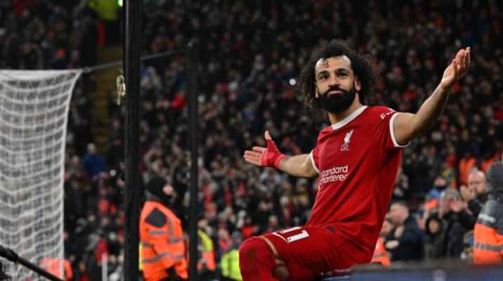 اليستر: صلاح سيبقى مع الريدز