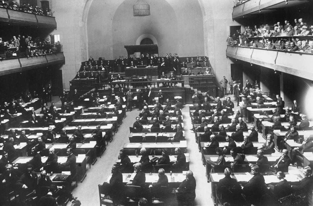 في مثل هذا اليوم من عام 1920 اعترفت عصبة الأمم بحياد سويسرا