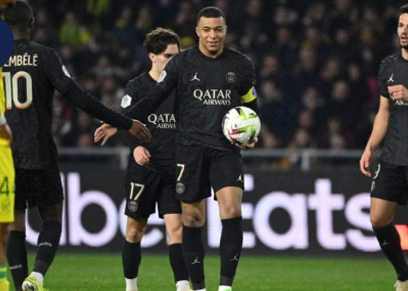 باريس سان جيرمان يعزز صدارته للدوري بثنائية مبابي وهرنانديز
