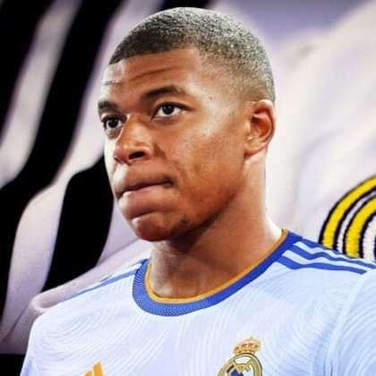 مبابي لاعبًا في ريال مدريد بنسبة 99 في المئة حسب تيباس