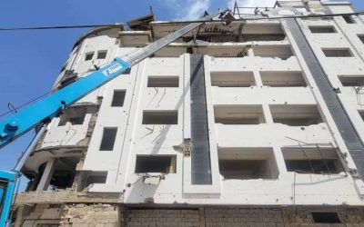 العاقل والجاوي يطلعان على اعمال إزالة احجار المباني المتهالكة
