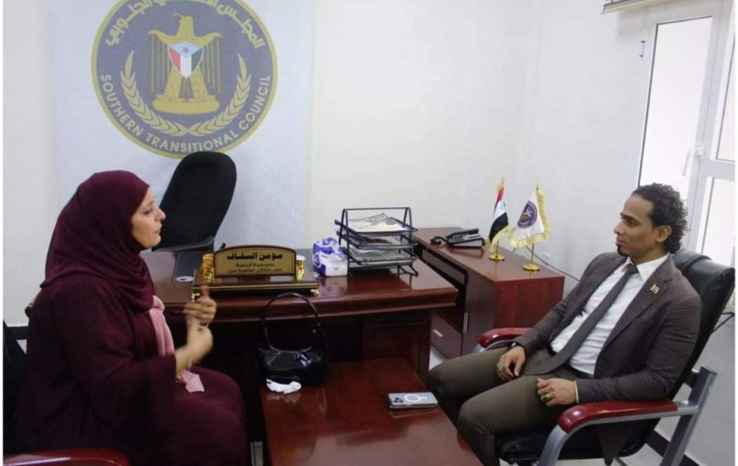 السقاف يلتقي الإدارة العامة للمبادرات المجتمعية في العاصمة عدن