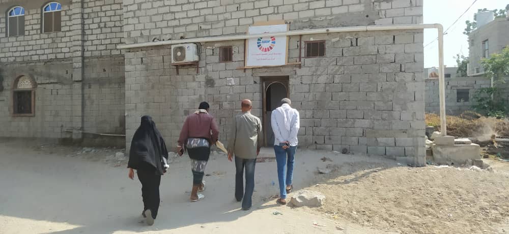 *بتكليف من اليزيدي.. نزول فريق مشترك من مكتب الشؤون الاجتماعية بالمحافظة ومديرية خنفر لمؤسسة البديل*