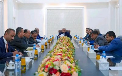 الرئيس الزُبيدي يترأس اجتماعا للقيادة التنفيذية العُليا بالمجلس الانتقالي الجنوبي