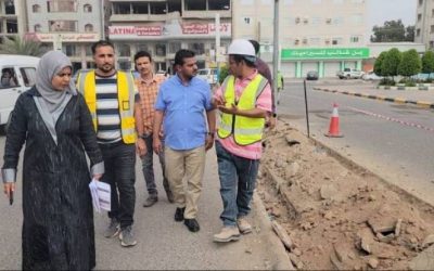 بتكلفة 210 ألف دولار..مدير عام الشيخ عثمان يدشن مشروع إعادة تأهيل شارع الفقيد الفنان محمد سعد عبدالله
