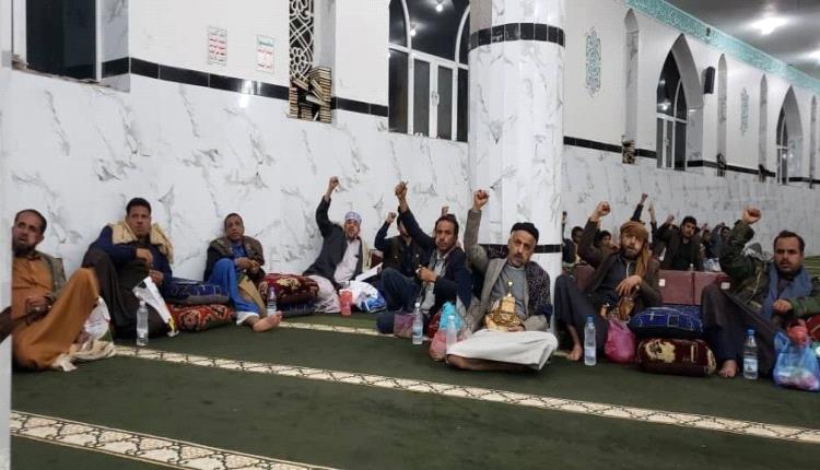 قتلى وجرحى بعد اقتحام عناصر حوثية لمسجد أثناء صلاة التراويح بصنعاء