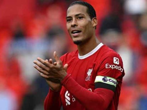 فان دايك الافضل عن شهر شباط في ليفربول