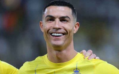 كريستيانو رونالدو يسخر من ركلة جزاء الهلال