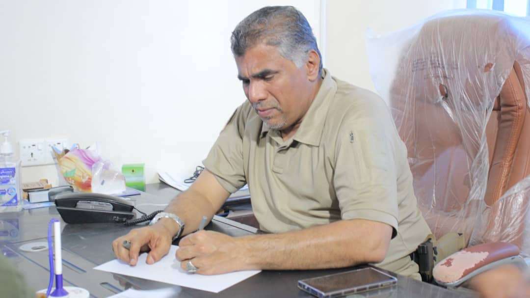 مدير أمن وشرطة ساحل حضرموت يكلف مديري أمن لمديريتي الشحر وغيل باوزير