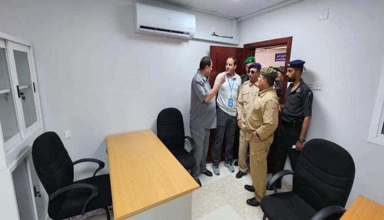 بعد إعادة تأهيله من قبل برنامج (UNDP).. مدير أمن العاصمة عدن يفتتح مركز شرطة المنصورة