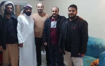 اولاد المرحوم  شيخ محمد شيخ بن هيثم يقومان بزيارة المريض محمد علي مشجب العمري الذي يتلقى العلاج في القاهرة