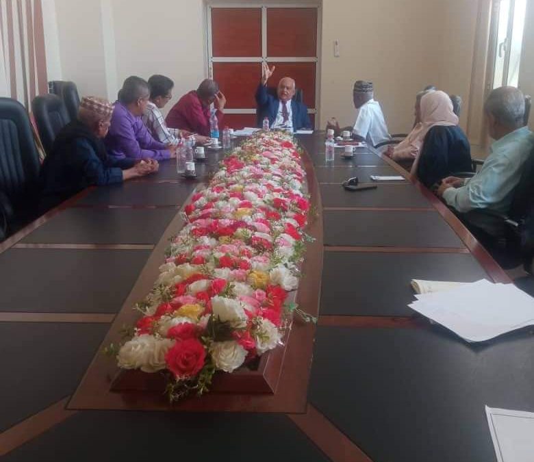 وزير الخدمة المدنية يلتقي بقيادة الاتحاد العام لنقابات عمال الجنوب لمناقشة عدد من القضايا العمالية المتعلقة بالتصعيد النقابي