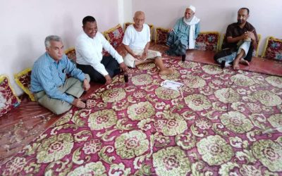 طلاب يزورن معلمهم في مدينة  زنجبار بعد مضي 50 عاما