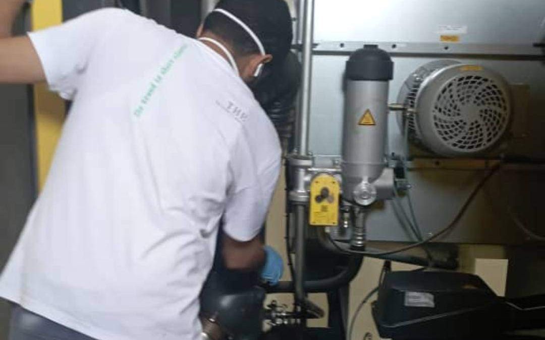 بدأ أعمال الصيانة الدورية لمحطة مصنع الأوكسجين في مستشفى الصداقة بعدن