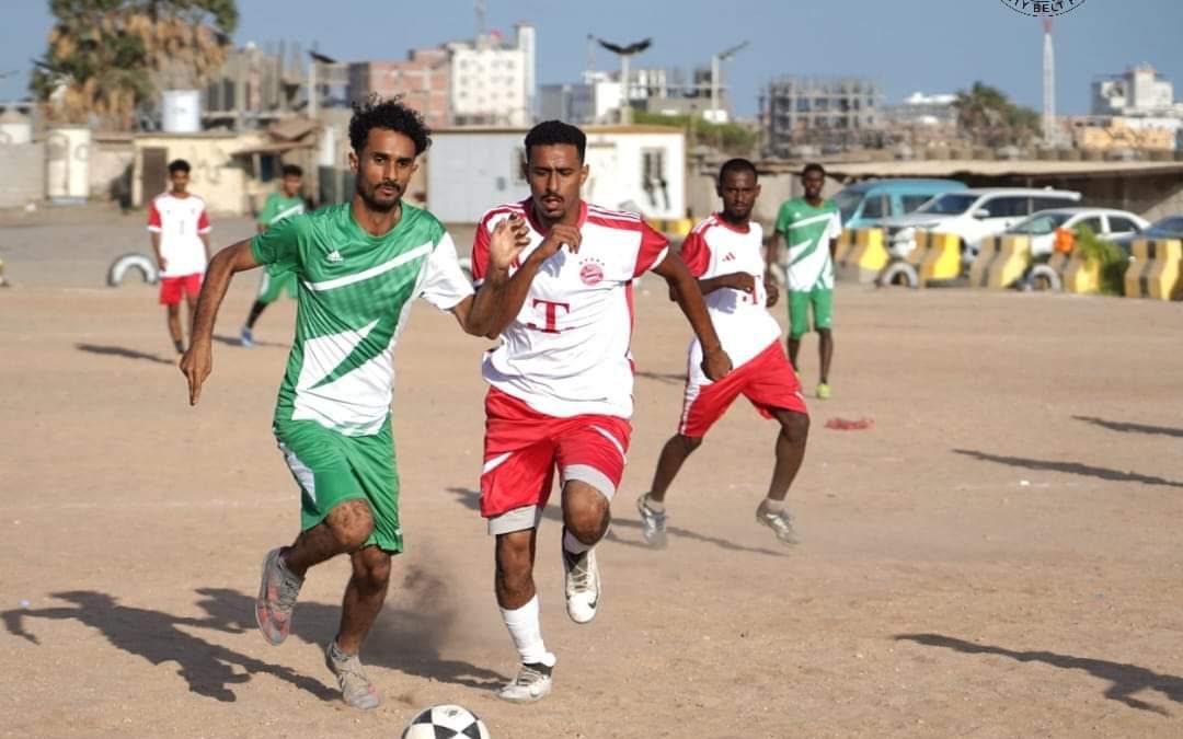 حزام لحج يفوز بصعوبة على فريق الشرطة العسكرية في منافسات بطولة الحزام الأمني لكرة القدم