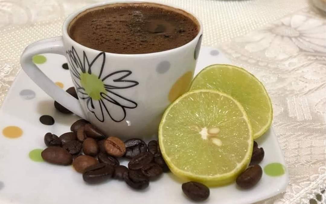 فوائد القهوة بالليمون.
