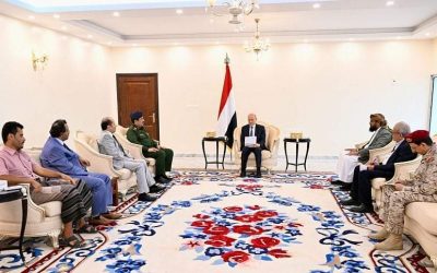 رئيس مجلس القيادة يعقد اجتماعا بلجنة تقصي الحقائق حول جريمة المليشيات الحوثية في البيضاء