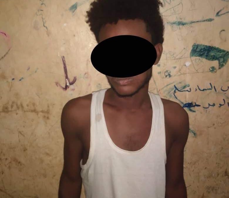 شرطة زنجبار بمحافظة أبين تلقي القبض على سارق دراجة نارية