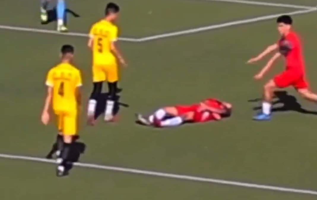 وفاة لاعب جزائري شاب بعد إصابة خطيرة في مباراة فريقه