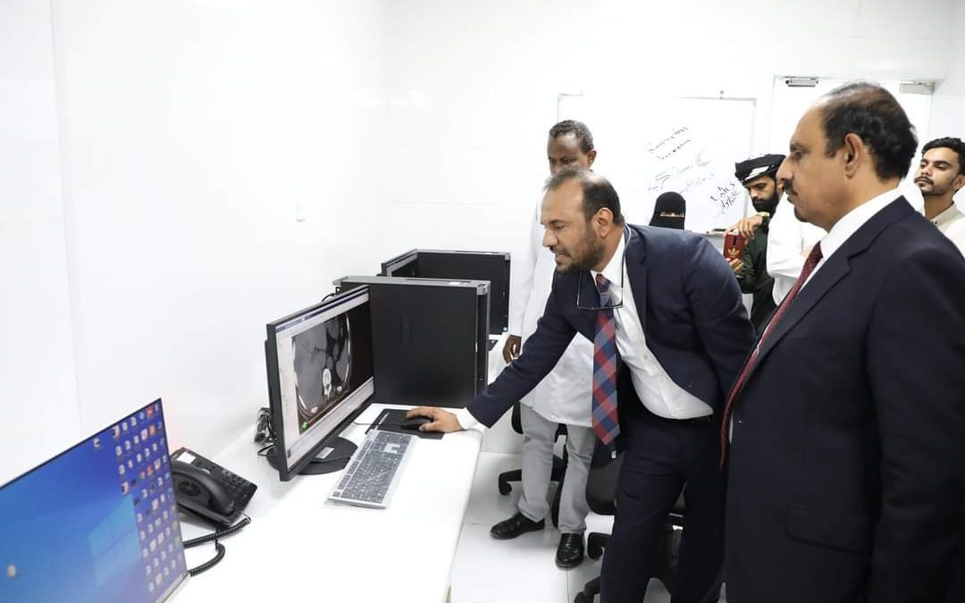 محافظ حضرموت يُدشن مركز المكلا للعلاج الاشعاعي “الأحدث في اليمن والأول في المحافظات المحررة