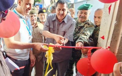 بعد إعادة تأهيله من قبل برنامج (UNDP).. مدير أمن العاصمة عدن يفتتح مركز شرطة المنصورة