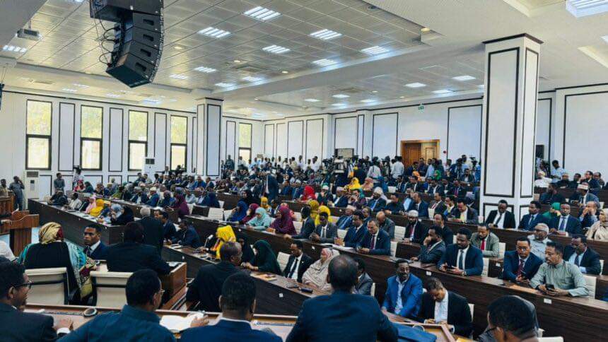 بأغلبية كبيرة البرلمان الفدرالي الصومالي يصادق على التعديلات الدستورية
