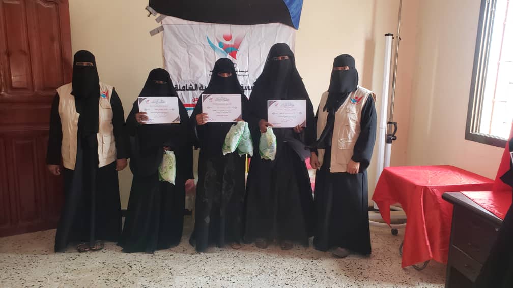 تقديرا لهن مؤسسة شباب للتنمية الشاملة تكرم العاملات في مدارس وثانوية الحصن باليوم العالمي للمرأة