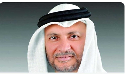 أنور قرقاش: بقيادة محمد بن زايد.. الإمارات وضعت كُل تركيزها لتقديم الدعم الإنساني لأهالي غزة