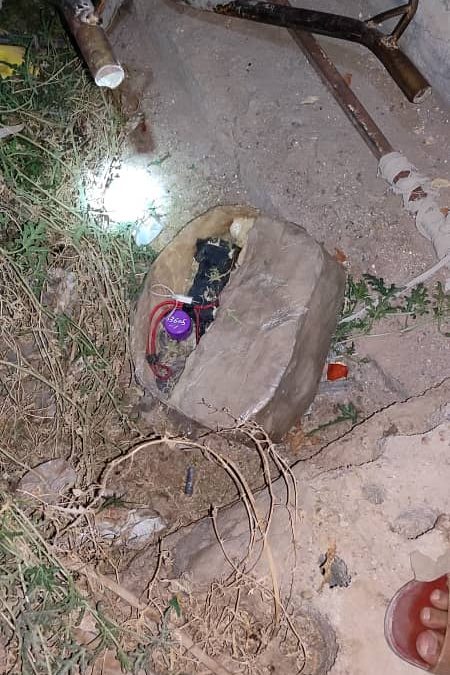 شرطة محافظة شبوة” تعثر  على عبوة ناسفة مزروعة بأحد الأحياء السكنية بمدينة عتق .