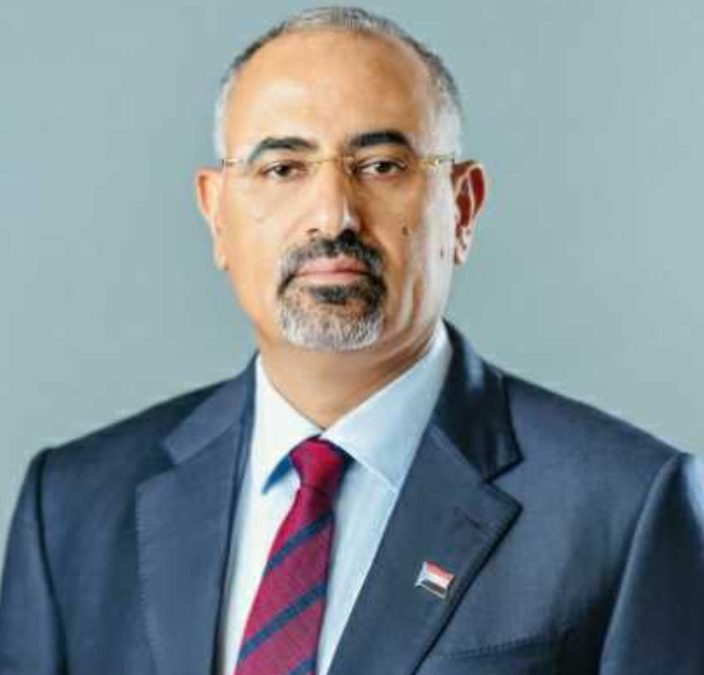 الرئيس الزُّبيدي يصدر قراراً بإعادة تشكيل تنفيذية انتقالي لحج والإضافة إلى عضوية القيادة المحلية بالمحافظة