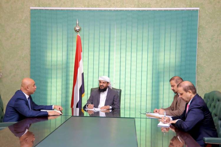 المحرّمي يطلع على المشاريع المستقبلية لقطاع الاتصالات وخطط تطوير بنيته التحتية