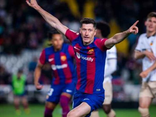 الدوري الإسباني: ليفاندوفسكي يتألق ويهدي الفوز لبرشلونة على حساب فالنسيا