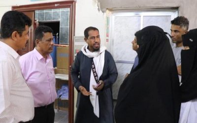 مدير عام خنفر (اليوسفي ) يتفقد مركز العزل بالمركز الصحي بمنطقة الكود بابين