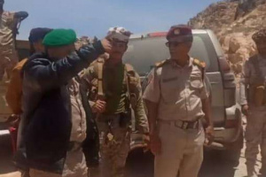 العميد معبد يتفقد الخطوط الأمامية لجبهة يافع الحدودية