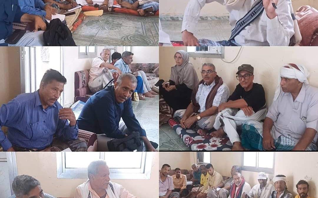لقاء موسع برئاسة محافظ ابين لموظفي وعمال مكتب الزراعة