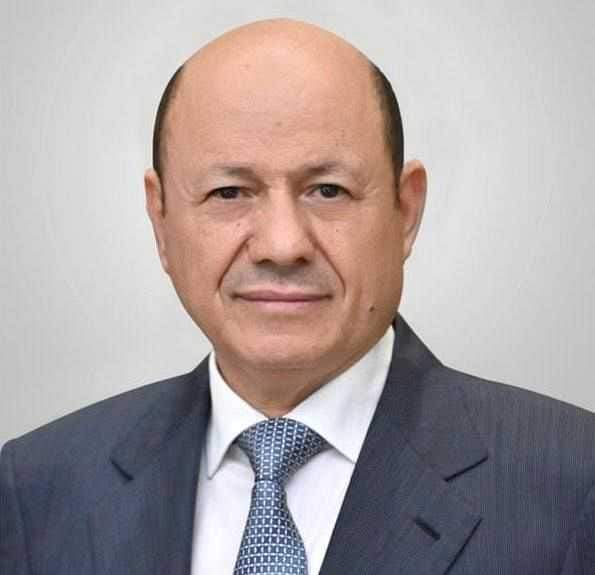 رئيس مجلس القيادة يؤكد التزام المجلس والحكومة بجعل عدن في المكانة المتميزة التي تستحق
